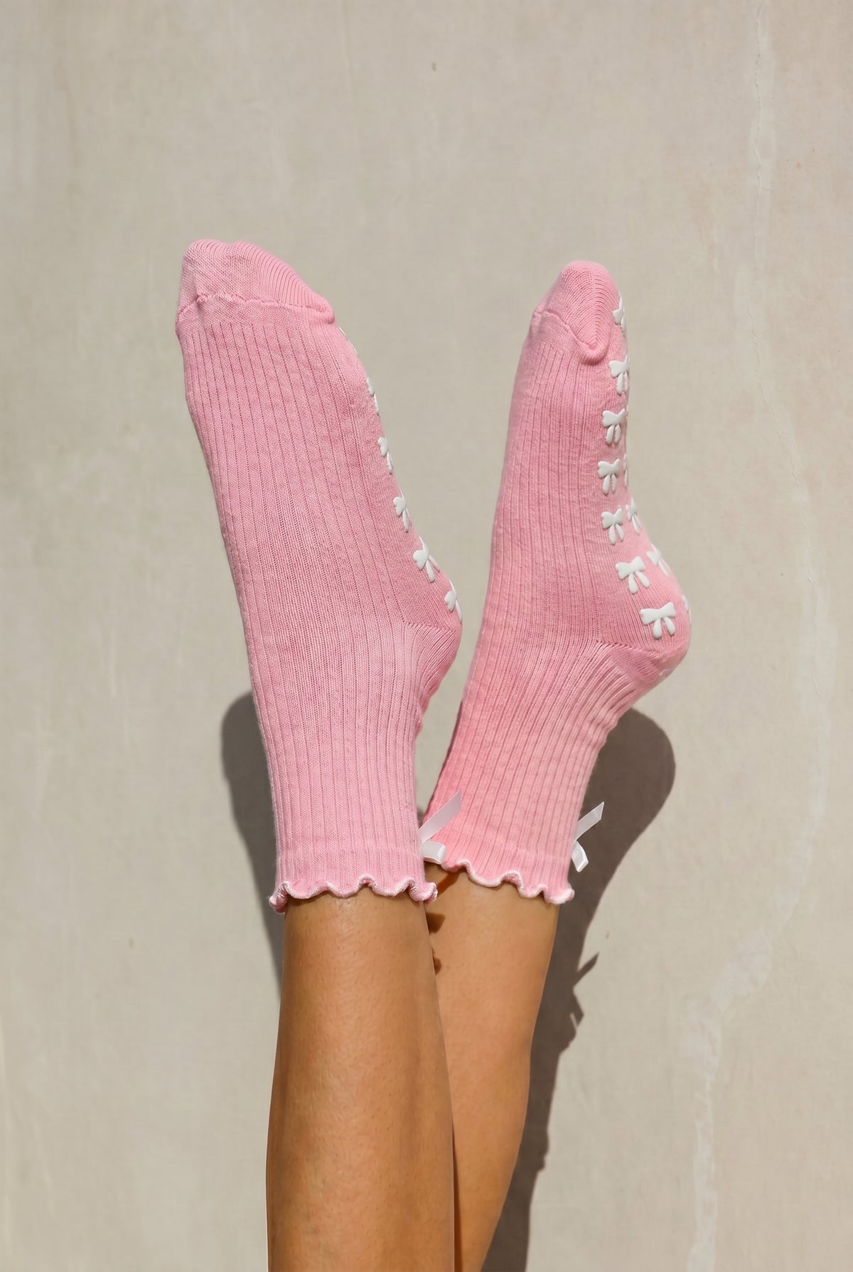 Big Bow Pilates Barre Grip Socks in Pink