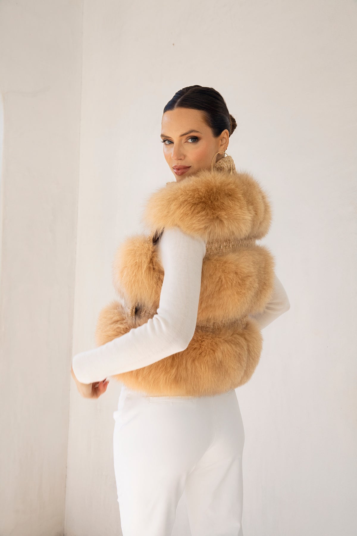 La Belle Tweed & Fur Vest in Tan