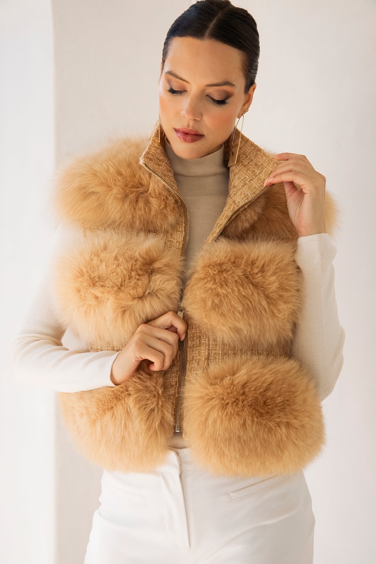 La Belle Tweed & Fur Vest in Tan