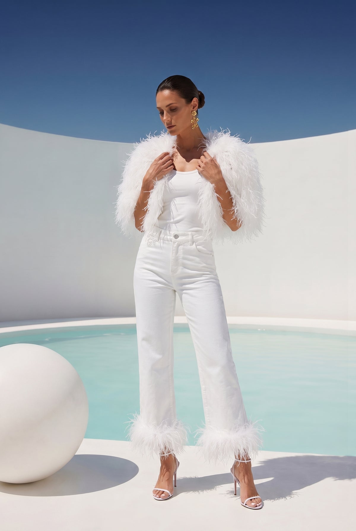 The Obsession Feather Cape in White