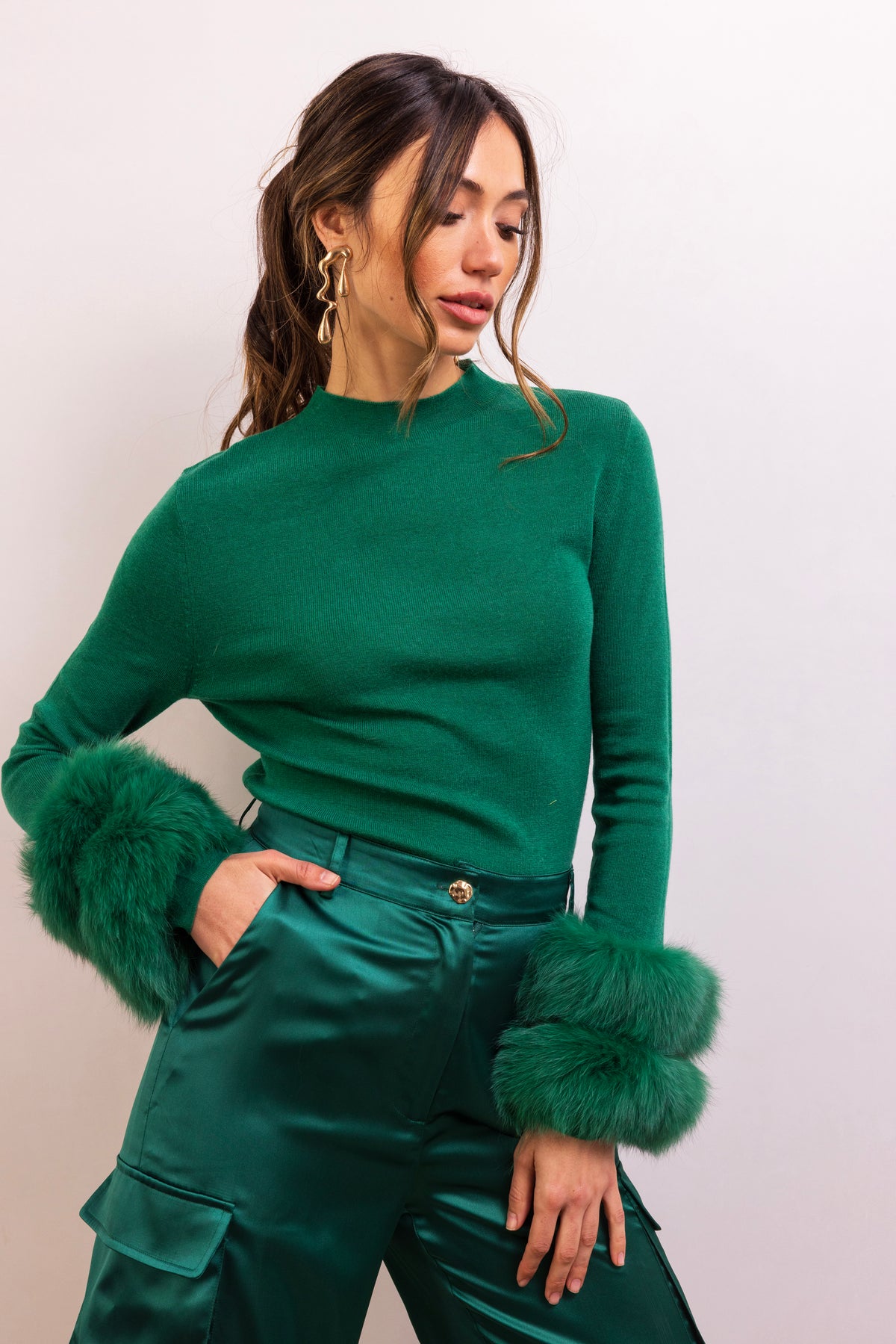 Samara Removable Fur Cuff Wool Sweater in Green