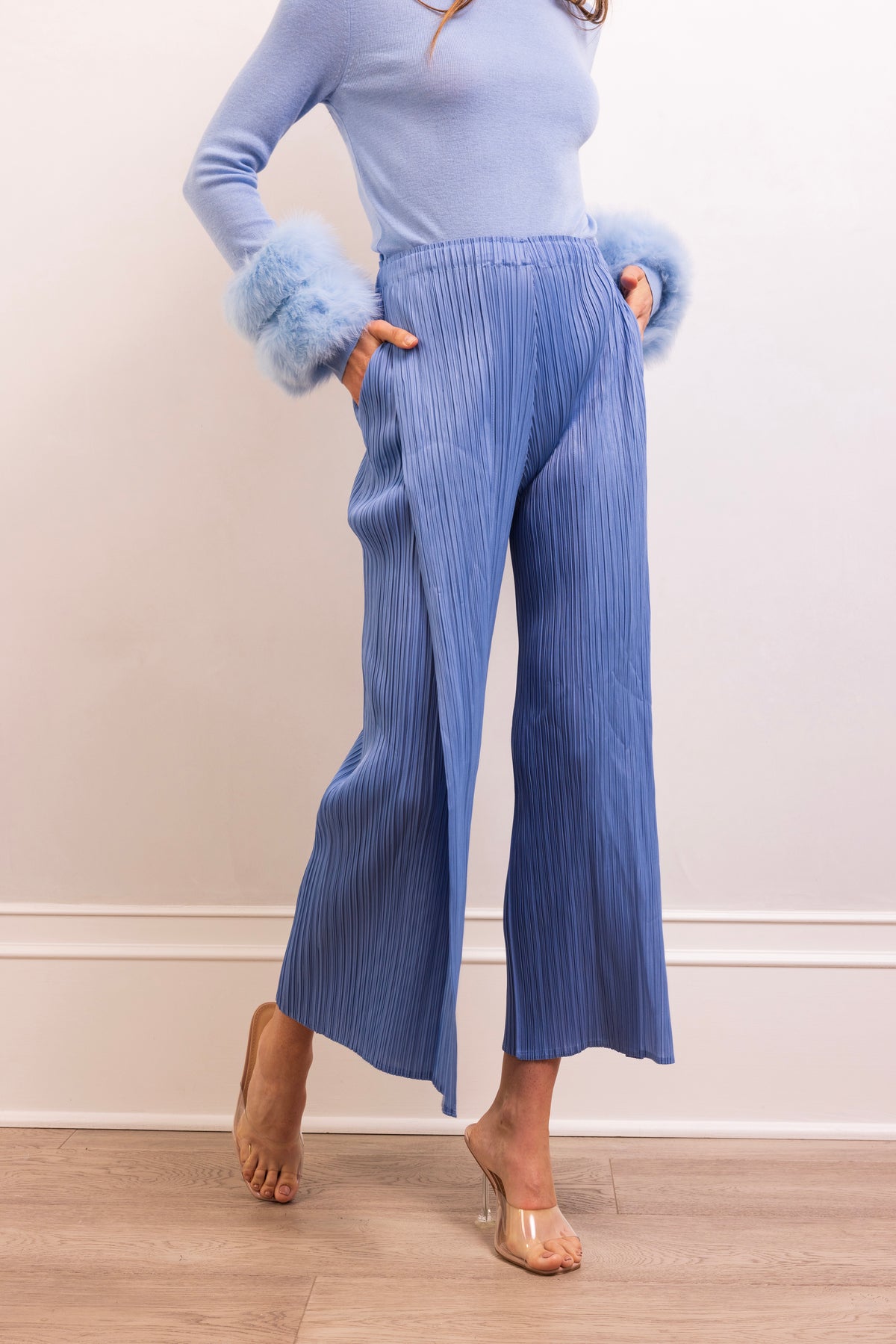 Cropped Plisse Pant in Blue