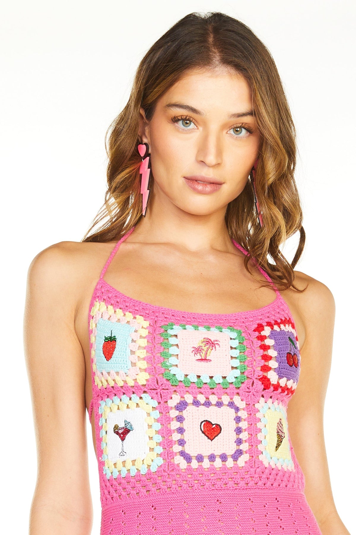Lisa Maree Crochet (Land) One Size / Pink Acrylic Heart Bolt Earrings in Pink